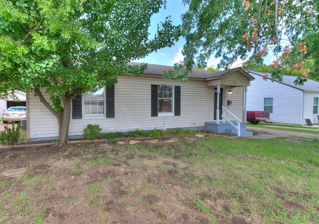 Photo 4 of Single family home for sale at 510 W Lockheed Dr, Oklahoma City, OK 73110 | MLS# 1240790 | Listing updated on 2026-08-26