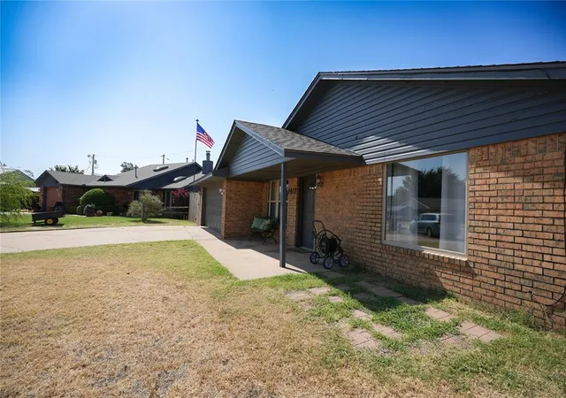 Photo 2 of Sale Pending at 1417 Allyson Cir, Altus, OK 73521 | MLS# 1240802 | Listing updated on 2026-07-29
