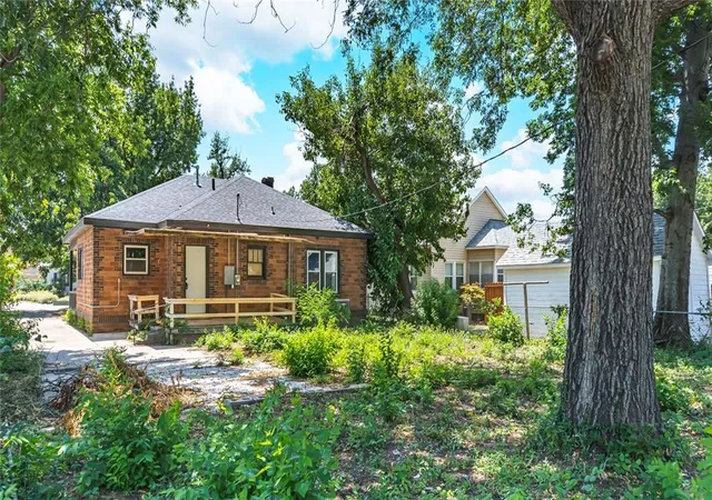Photo 3 of Single family home for sale at 707 W Grand, Ponca City, OK 74601 | MLS# 1240804 | Listing updated on 2026-08-13