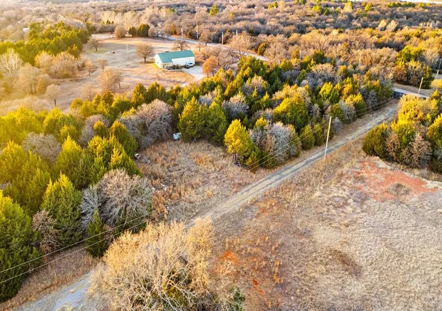 12th image of 10790 E Lindsey St, Norman, OK 73026 | MLS# 1240807