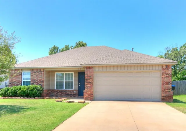 1st image of 1500 Sandstone Dr, Noble, OK 73068 | MLS# 1240809