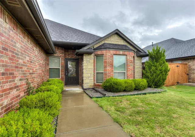 Photo 2 of Single family home for sale at 18316 Bridlington Dr, Edmond, OK 73012 | MLS# 1240812 | Listing updated on 2026-09-17