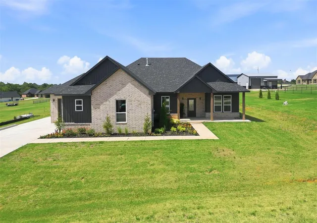 1st image of 2436 Canyon Cir, Blanchard, OK 73010 | MLS# 1240827
