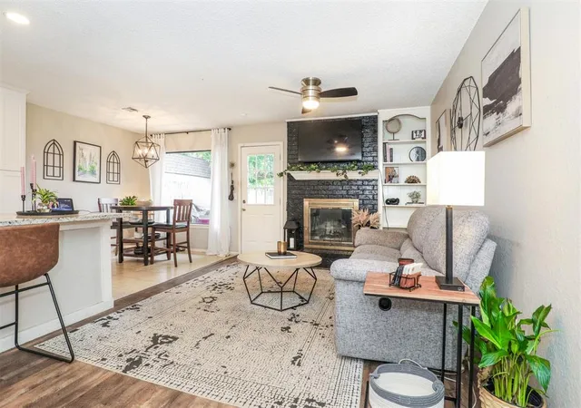2nd image of 12301 Sw 15th Ter, Yukon, OK 73099 | MLS# 1240844