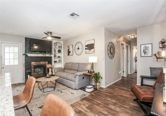4th image of 12301 Sw 15Th Ter, Yukon, OK 73099 | MLS# 1240844