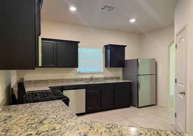 4th image of 3101 Copan Ct, Yukon, OK 73099 | MLS# 1240846
