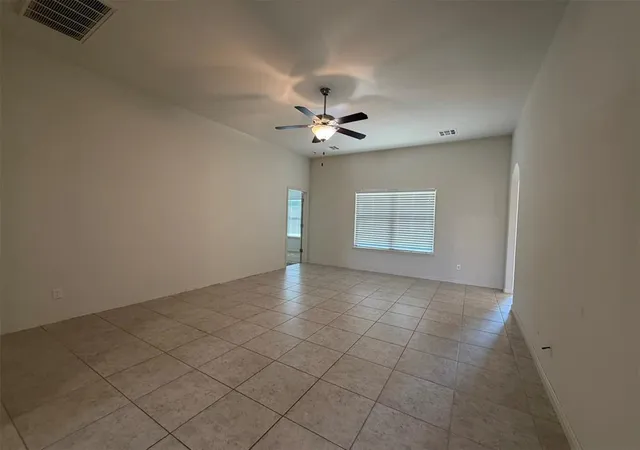 5th image of 3101 Copan Ct, Yukon, OK 73099 | MLS# 1240846