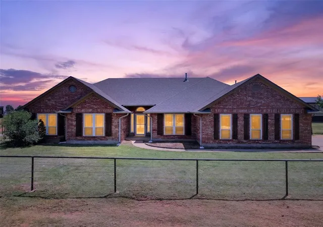 2nd image of 4750 S Hwy 74f Hwy, Cashion, OK 73016 | MLS# 1240852