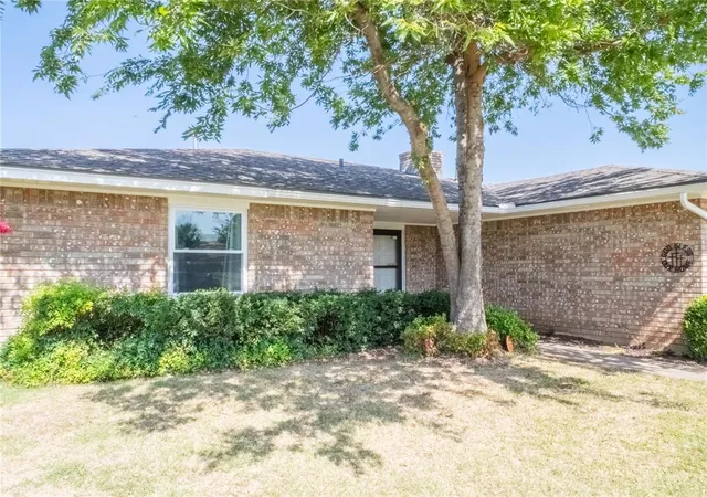 3rd image of 314 Ne 26Th St, Lawton, OK 73507 | MLS# 1240860