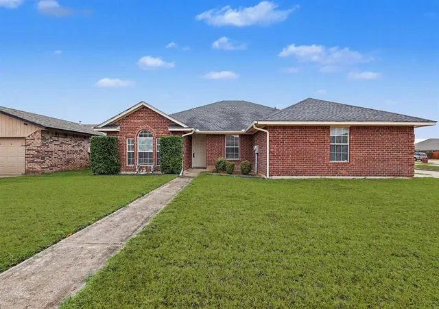Single family home for sale at 3444 Cobblestone Ct, Spencer, OK 73084 | MLS# 1240864