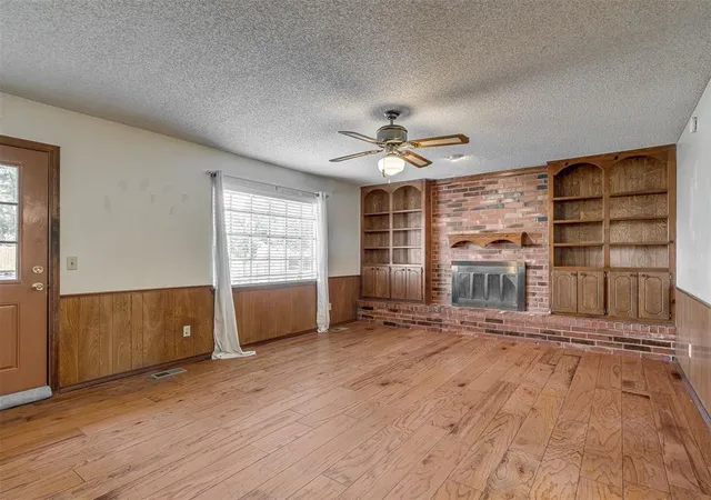 3rd image of 402 Vickie Dr, Yukon, OK 73099 | MLS# 1240866