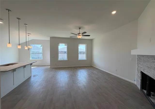 Photo 2 of Single family home for sale at 1116 Redwood Crk Dr, Yukon, OK 73099 | MLS# 1240873 | Listing updated on 2026-10-20