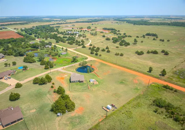 4th image of 18301 Naomi Dr, Cashion, OK 73016 | MLS# 1240880