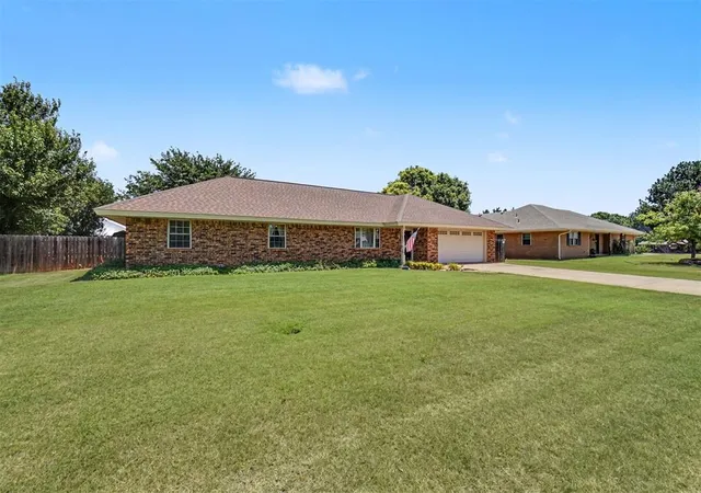 4th image of 4 Darla Dr, Sayre, OK 73662 | MLS# 1240885