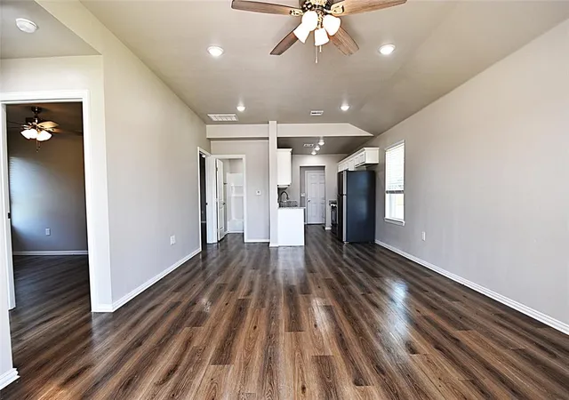 2nd image of 820 Elm St, Seminole, OK 74868 | MLS# 1240891