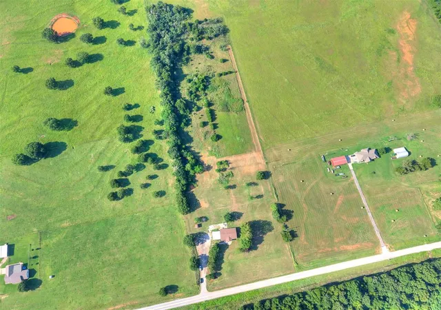 39th image of 17700 Box Rd, Lexington, OK 73051 | MLS# 1240903