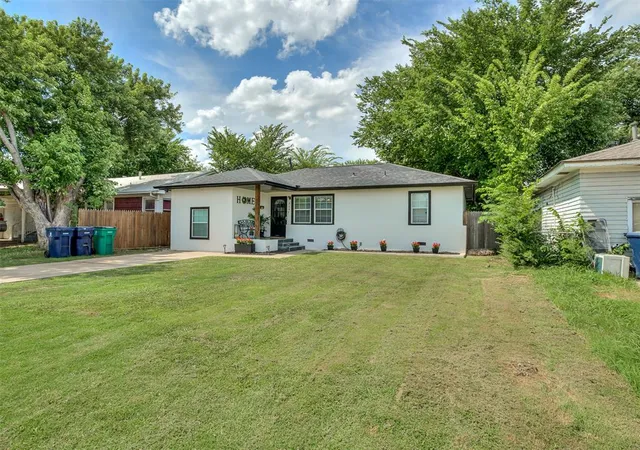 Photo 2 of Single family home for sale at 929 Sw 52nd Street, Oklahoma City, OK 73109 | MLS# 1240912 | Listing updated on 2026-09-24