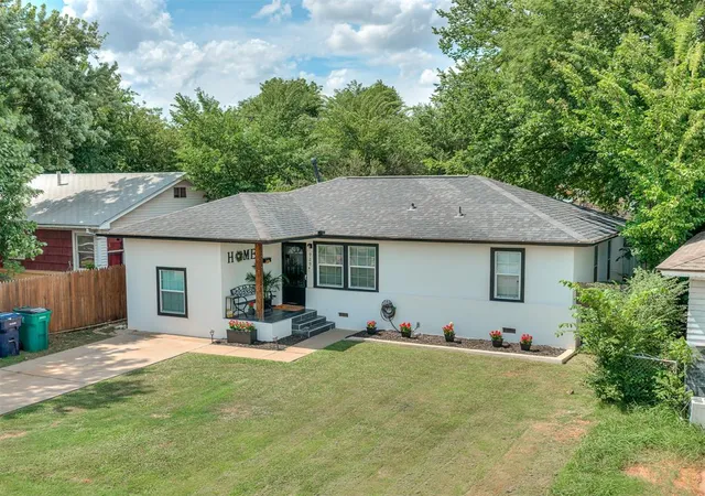 Photo 3 of Single family home for sale at 929 Sw 52nd Street, Oklahoma City, OK 73109 | MLS# 1240912 | Listing updated on 2026-09-24