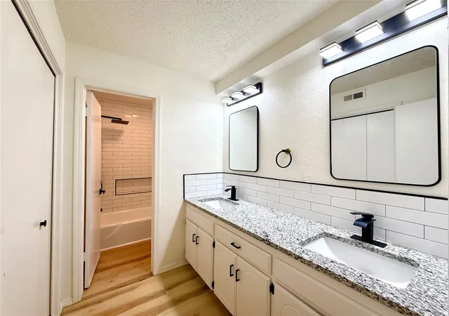 4th image of 1901 N Moulton Ct, Oklahoma City, OK 73127 | MLS# 1240920