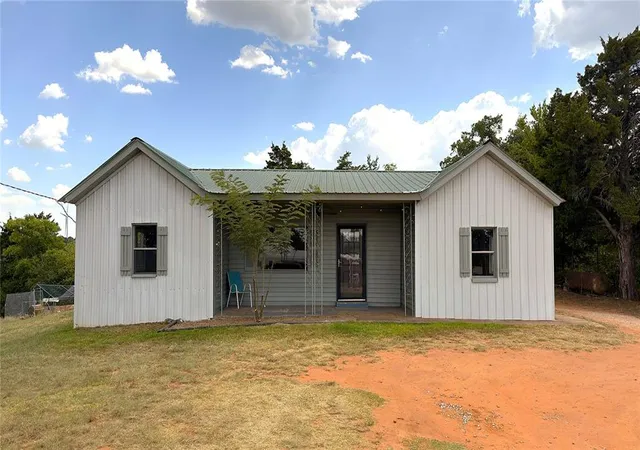 2nd image of 21201 E Sixth St, Hinton, OK 73047 | MLS# 1240925