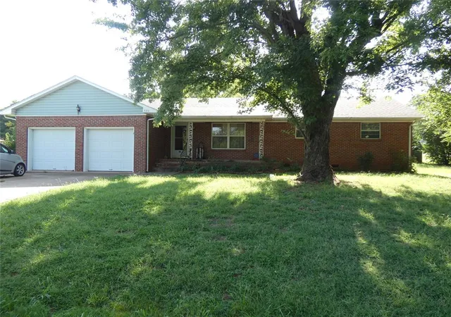 1st image of 320 S Flynn Ave, Chandler, OK 74834 | MLS# 1240931