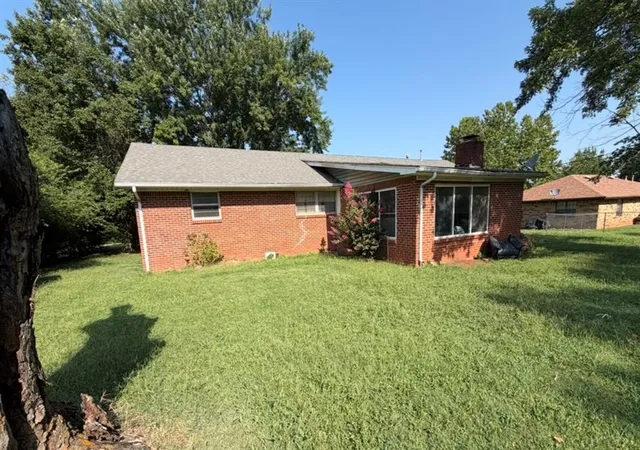 2nd image of 320 S Flynn Ave, Chandler, OK 74834 | MLS# 1240931