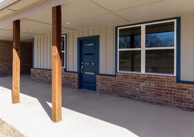 Photo 4 of Single family home for sale at 306 Kirks Holw, Jones, OK 73049 | MLS# 1240942 | Listing updated on 2026-08-19