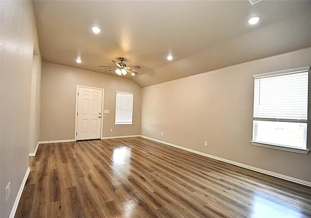 Photo 4 of Sale Pending at 825 Elm St, Seminole, OK 74868 | MLS# 1240944 | Listing updated on 2026-10-03