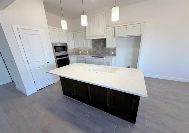 Photo 3 of Single family home for sale at 19501 Birchfield Dr, Edmond, OK 73012 | MLS# 1240955 | Listing updated on 2026-10-20