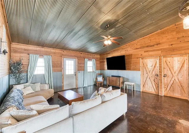 4th image of 12788 N Highway 44, Sentinel, OK 73664 | MLS# 1240963
