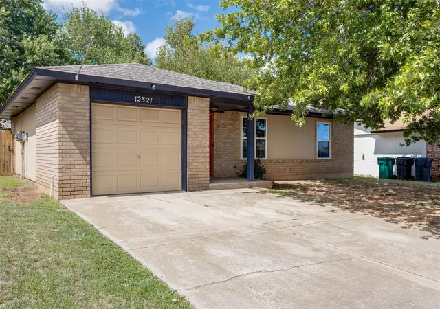 1st image of 12321 Southgate Dr, Yukon, OK 73099 | MLS# 1240970