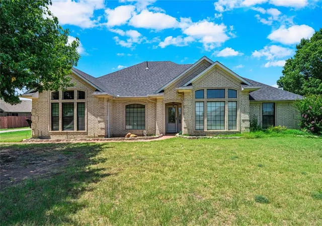 1st image of 11 Nw Sandy Trail Ln, Lawton, OK 73505 | MLS# 1240985