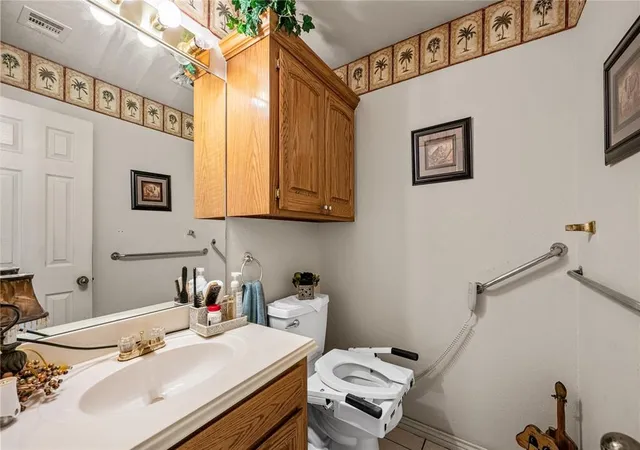 34th image of 11 Nw Sandy Trail Ln, Lawton, OK 73505 | MLS# 1240985