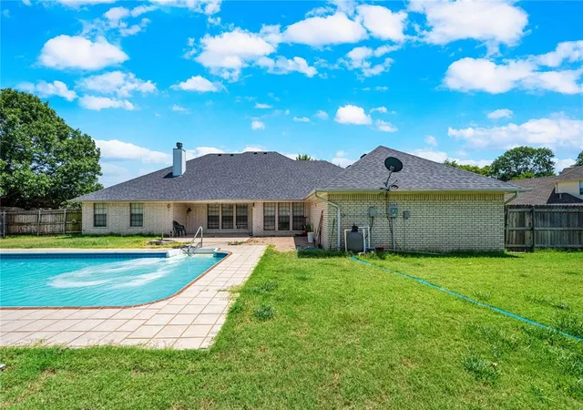 4th image of 11 Nw Sandy Trail Ln, Lawton, OK 73505 | MLS# 1240985