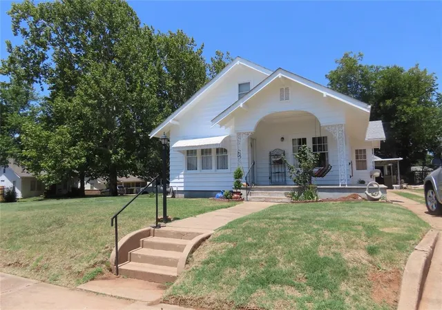 1st image of 1228 W Florida Ave, Chickasha, OK 73018 | MLS# 1240990