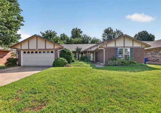 Photo 1 of Sale Pending at 3012 N Meadowood Dr, Oklahoma City, OK 73110 | MLS# 1240993 | Listing updated on 2026-08-23