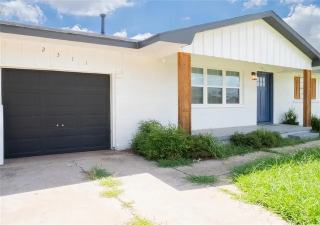 3rd image of 2311 Nw 44Th St, Lawton, OK 73505 | MLS# 1240996
