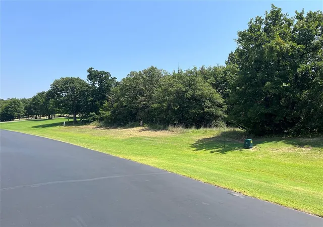 2nd image of 6500 Mystic Valley Dr, Edmond, OK 73034 | MLS# 1240999