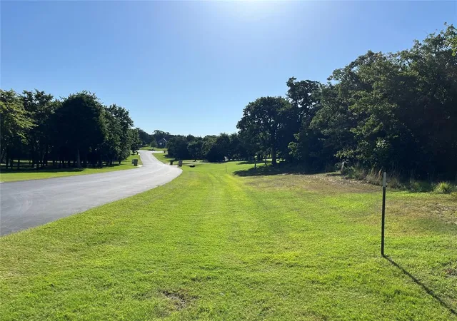 4th image of 6500 Mystic Valley Dr, Edmond, OK 73034 | MLS# 1240999