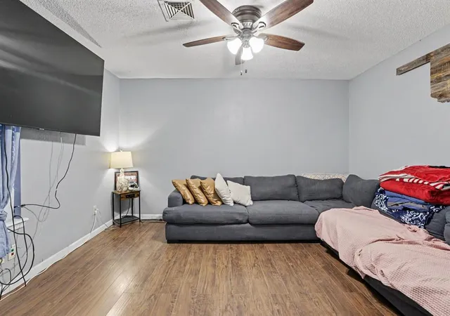 5th image of 1228 Sw 92Nd St, Oklahoma City, OK 73139 | MLS# 1241002