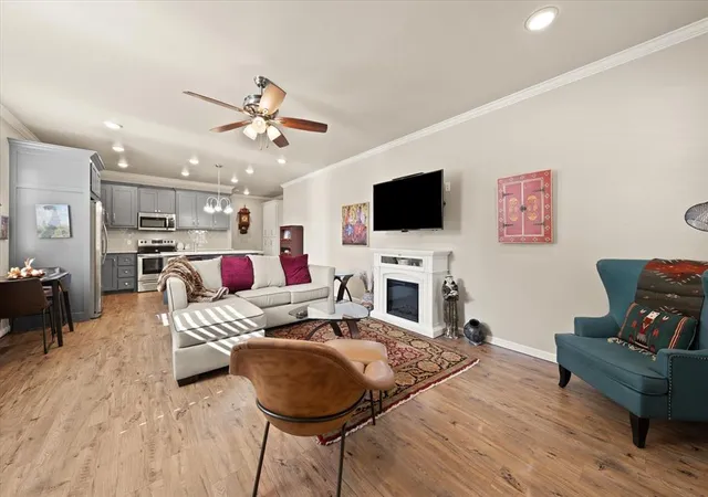 5th image of 37 E Hurd St, Edmond, OK 73034
