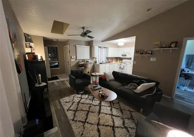 image of 125 W Acres St #N, Norman, OK 73069 | MLS# 1241028