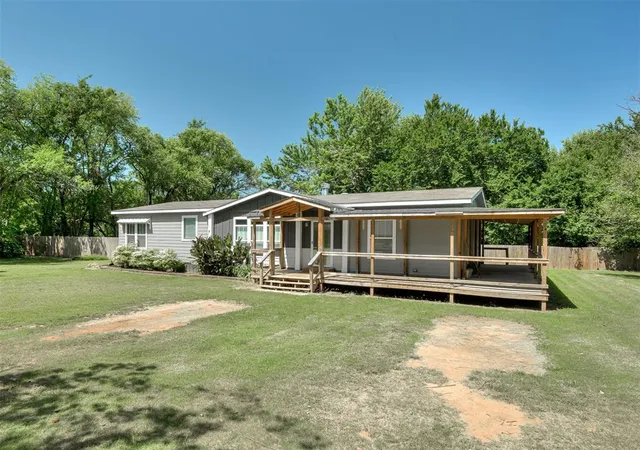2nd image of 10200 Pecan Tree Cir, Lexington, OK 73051 | MLS# 1241033