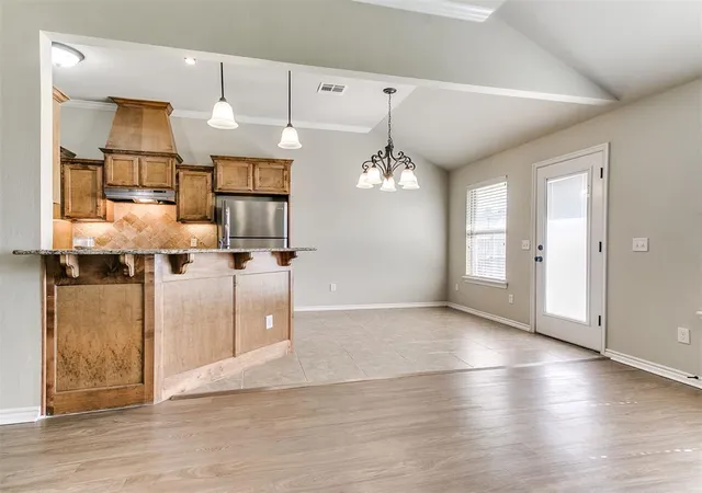 Photo 3 of Single family home for sale at 908 Laurel Crk Dr, Yukon, OK 73099 | MLS# 1241039 | Listing updated on 2026-09-05