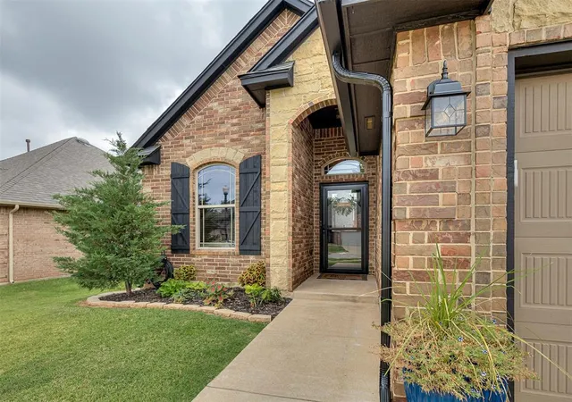 Photo 2 of Sale Pending at 11928 Sw 17th Street, Yukon, OK 73099 | MLS# 1241040 | Listing updated on 2026-08-05