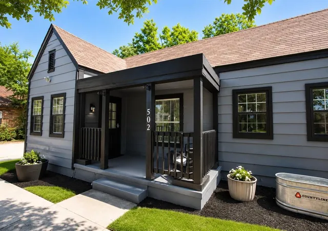 Photo 1 of Sale Pending at 502 W Broadway St, Altus, OK 73521 | MLS# 1241047 | Listing updated on 2026-09-03