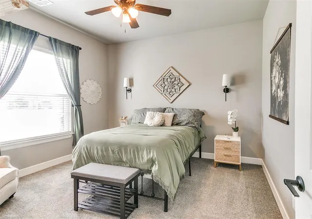5th image of 10812 Glover River Dr, Yukon, OK 73099 | MLS# 1241061