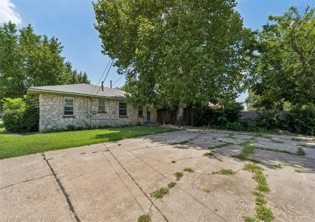 Photo 3 of Sale Pending at 6815 Nw 50th Street, Bethany, OK 73008 | MLS# 1241066 | Listing updated on 2026-09-08