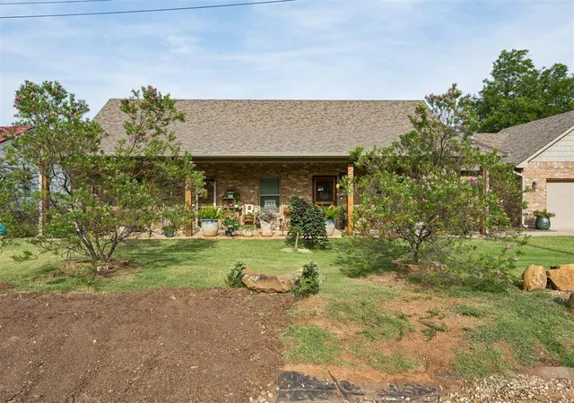 Photo 2 of Single family home for sale at 2626 N Beard Ave, Shawnee, OK 74804 | MLS# 1241072 | Listing updated on 2026-07-29