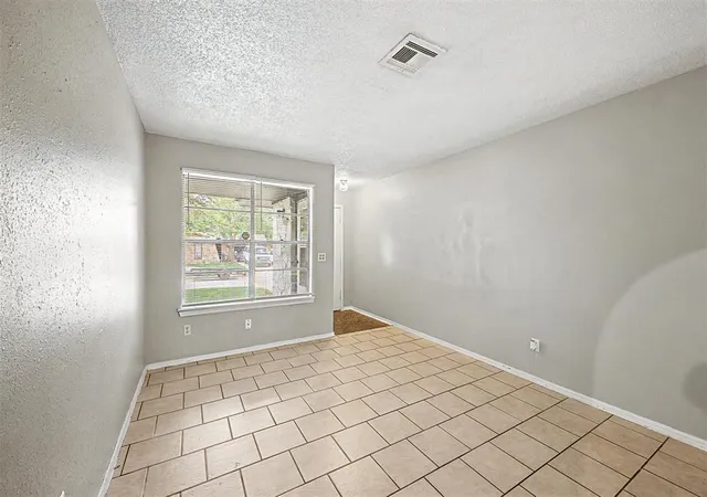 Photo 4 of Single family home for sale at 716 Lloyd Ave, Oklahoma City, OK 73130 | MLS# 1241074 | Listing updated on 2026-08-26